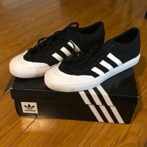 Adidas Matchcourt sneakers